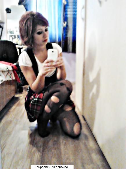 Aceasi umbra..Kidu' - Iva Innocence' - Everybody<3