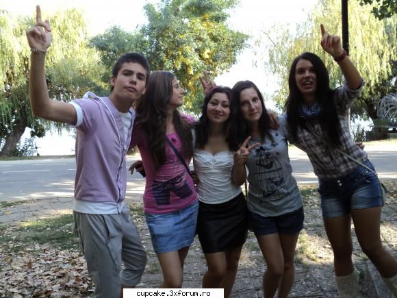 :rotfl:  :rotfl:  :rotfl: nui asa ca suntem simpatici? :rotfl:  :rotfl:  :rotfl:  :rotfl: aceasi