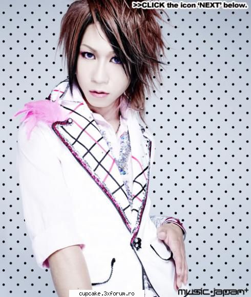 Yuji - Guitar : yuji Blood type: B type Birthdate - S.u.G<3